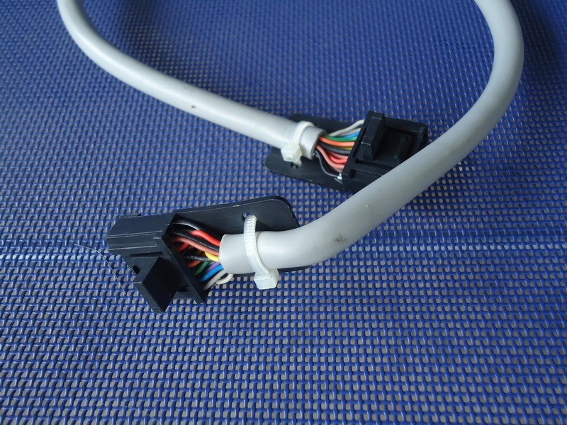 Repeater interconnection cables